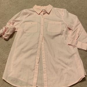 Women size S button down. Light pink. Good condition.